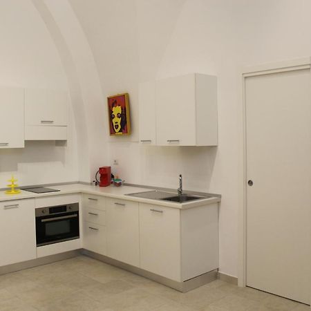 B&B Bianco Apartments Orta Nova Екстер'єр фото
