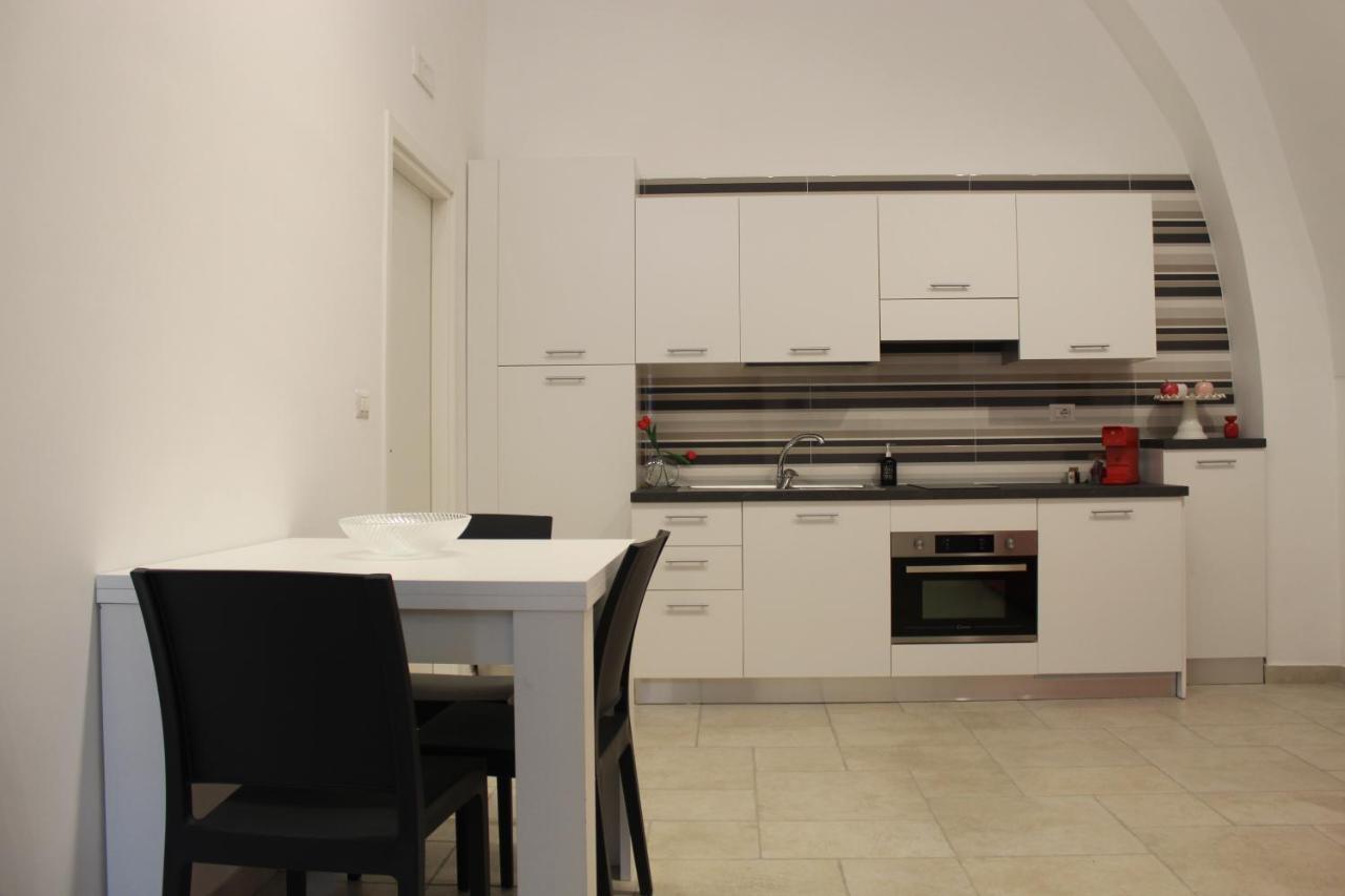 B&B Bianco Apartments Orta Nova Екстер'єр фото